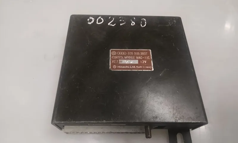 035905383T Блок управления двигателем