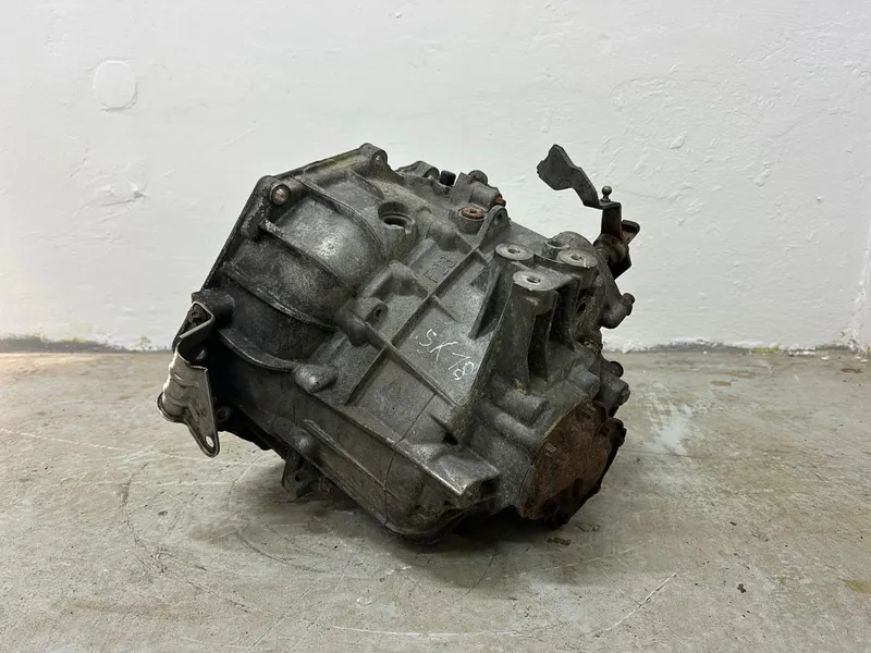 5495775 КПП механическая (МКПП) для Opel Vectra 2004