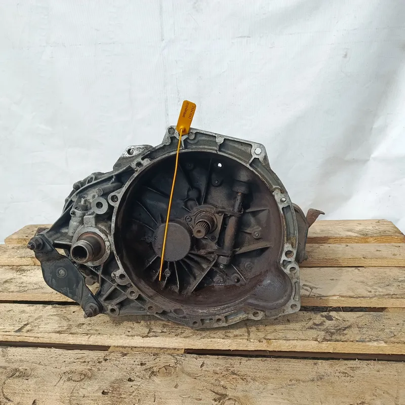 95ZT7F096BA КПП механическая (МКПП) для Ford Escort 1996