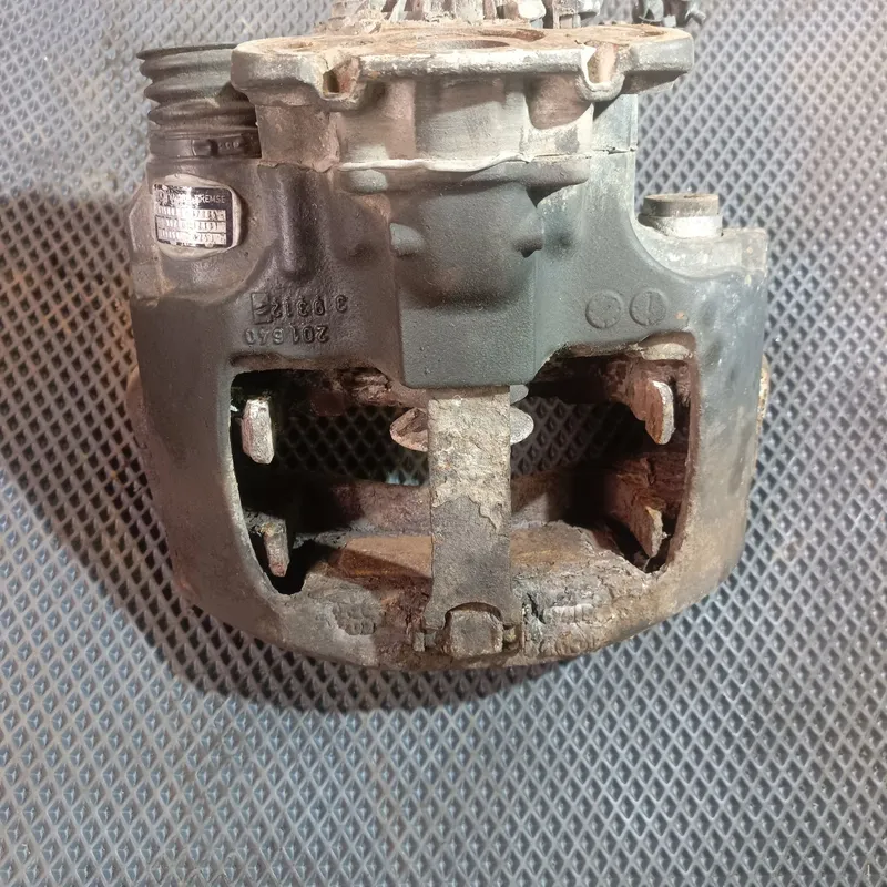 A9704202101 Суппорт передний левый для Mercedes-Benz Atego 2004