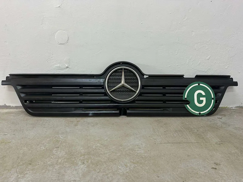 A9738800185 Решетка радиатора для Mercedes-Benz Atego 2001