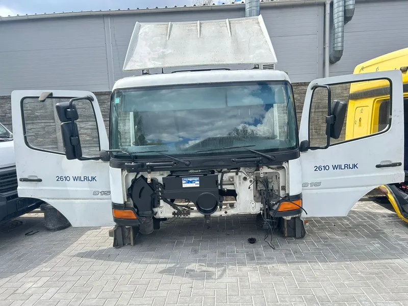 Mercedes-Benz Кабина для Mercedes-Benz Atego 2002