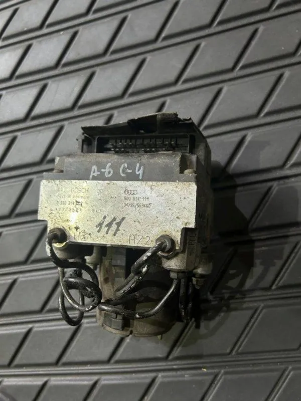 Блок ABS  0265214002 Audi