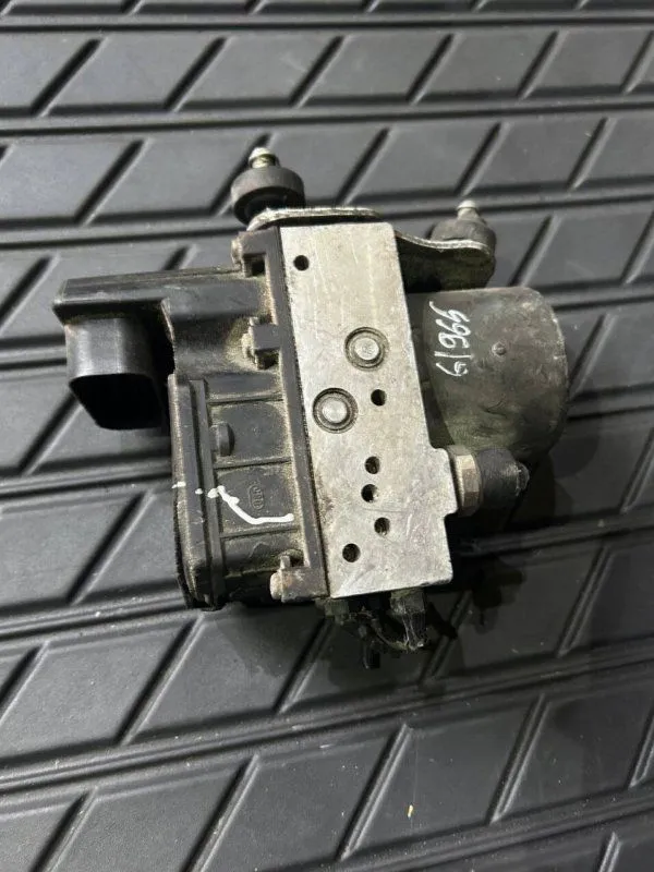 Блок ABS VAG 0265225236 Volkswagen