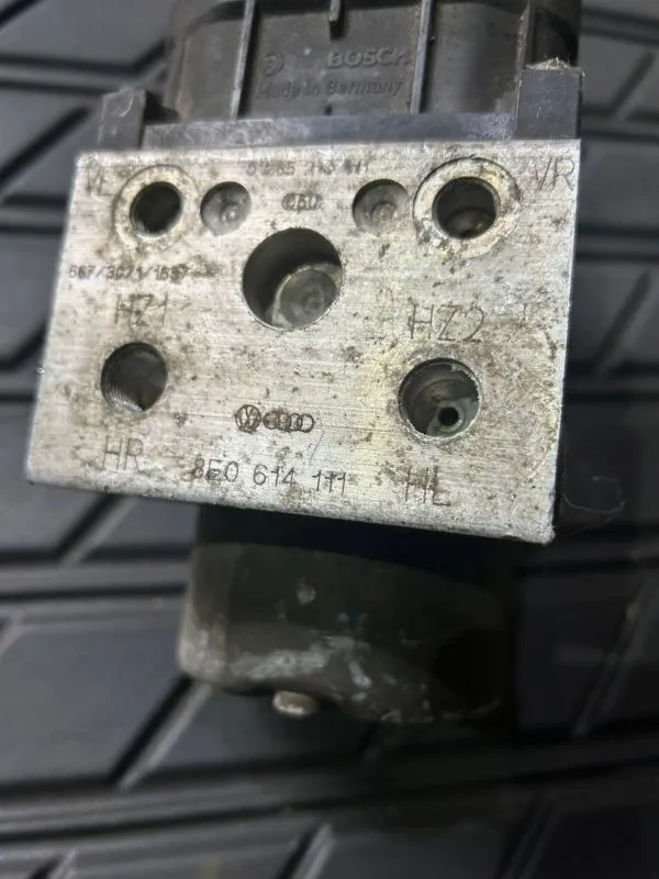 Блок ABS Volkswagen 0265216111