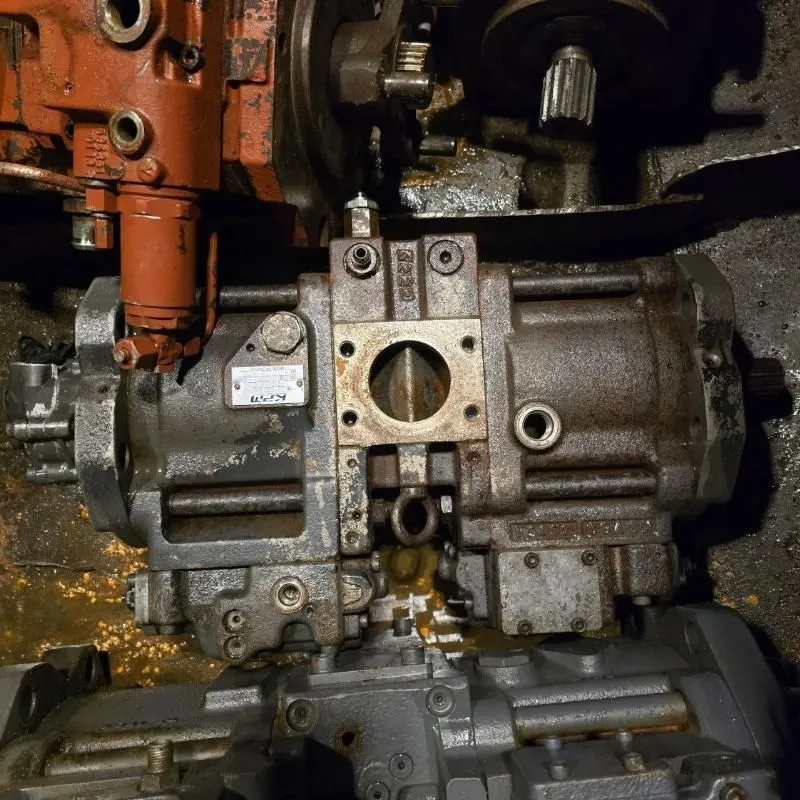 Гидронасос передний Komatsu K3V63bdtp-169R Kayaba K3V63BDTP-169R
