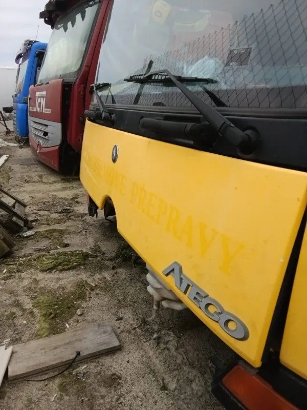 Капот передний Mercedes-Benz Atego OM 906 2003 ME