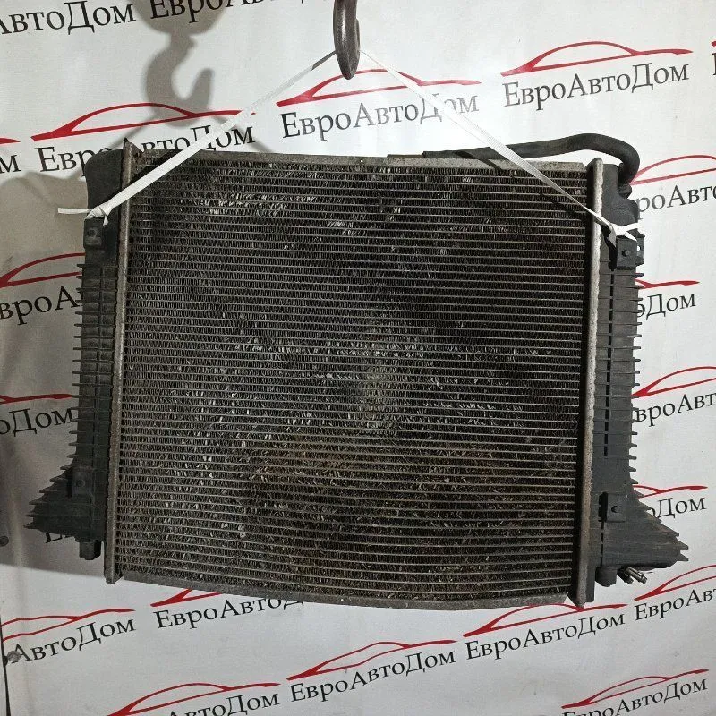 Радиатор охлаждения двигателя 9735000803 Mercede